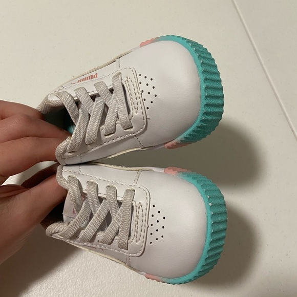 Puma Toddler sneakers with colored soles —  size 5C - Picture 5 of 6